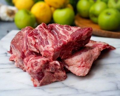 Свинина на кости охлаждённая 1 кг - купить в Черновке